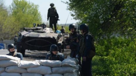 Украинските военни продължават да заплашват духовенството