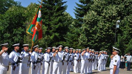 Курсанти получиха първи звания във Военноморското училище (СНИМКИ)
