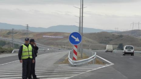 Автобус се обърна край Слънчев бряг