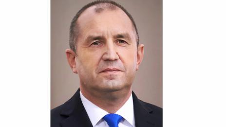 Президентът Радев подредил служебен кабинет