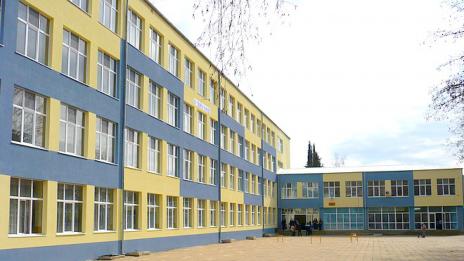 Защо се стигна до това дете да почине след сбиване в училище?