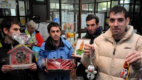 Благотворителен базар на младежи в неравностойно положение започна във фоайето на община Варна
