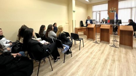 Бъдещи съдебни администратори посетиха Административен съд – Варна