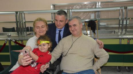 Кметът Иван Портних поздрави хора с увреждания от дружество „Бриз“