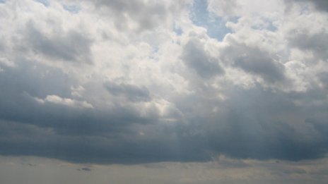 Днес през целия ден ще е облачно, следобед се очакват валежи