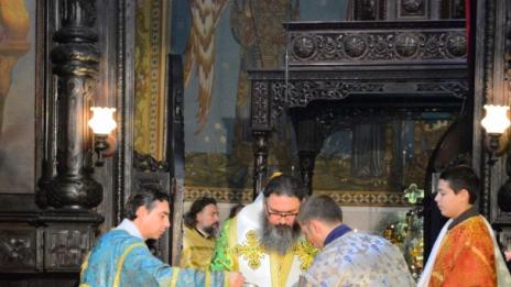 Ангелогласният хор на храм „Св. Александър Невски” огласи Катедралата във Варна(СНИМКИ)