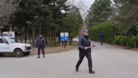 Забраниха колите в Морската градина на Варна