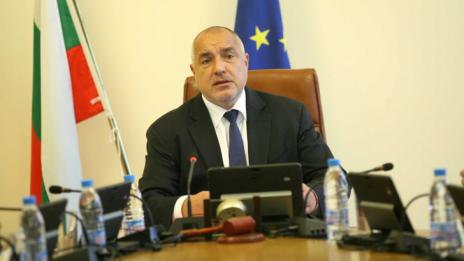 Кабинетът е твърдо против тютюнопушенето на закрито