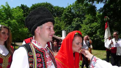 Стара българска сватба оживя в Екопарка (СНИМКИ)