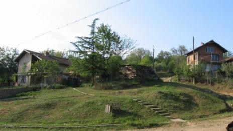 Закриха още едно село