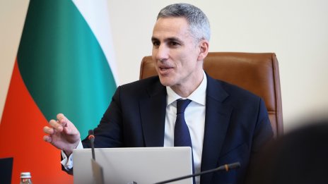 Гюров пред "Политико": Искаме да защитим изборите, а не да ги управляваме