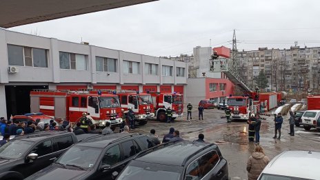 Пенсионираха шефа на пожарната в Добрич