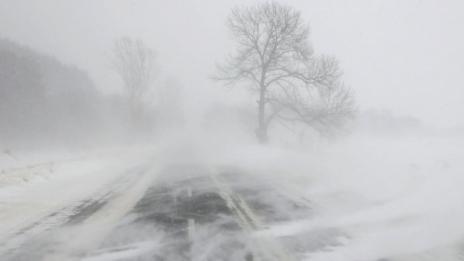 Спасиха мъж, вървял във виелица над 3 км през нощта