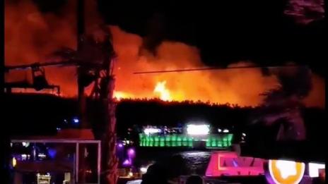 Евакуираха 10 хил. души заради пожар на хърватски остров