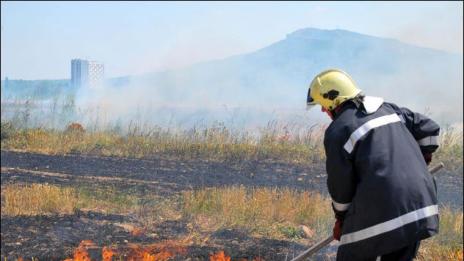 В 8 области има сериозна опасност от възникване на пожари