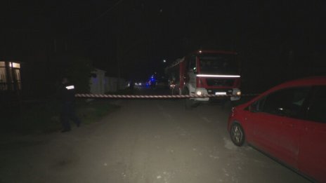 Насилник се барикадира в къщата си и си тегли куршума