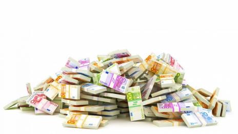 Моторист разсипа чанта с 9000 евро