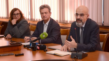 Павел Попов призова държавата да помогне за строежа на Математическата гимназия