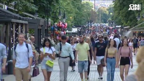 Ваксинационен бум ли? Едва ли, хората май ще се събират "на домашно"!