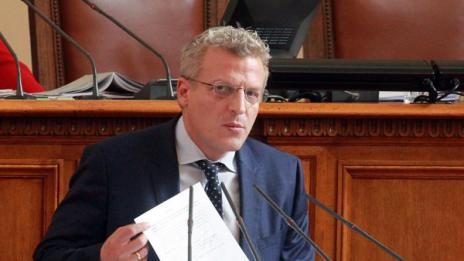 Вече не бият лекари всеки ден, хвали се Москов