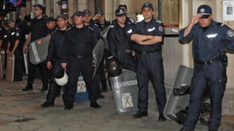 Подсилват с полиция и жандармерия границата с Турция