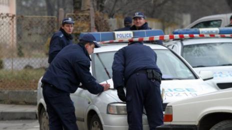 Екшън край Драгоман: Гонка и стрелба срещу мигранти