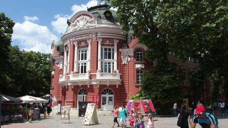 Варненската Драма с премиера на "Комичната илюзия"