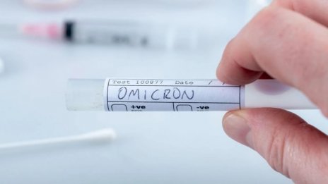 Омикрон, всичко е ясно! По-устойчив, по-разпространим, но не по-опасен