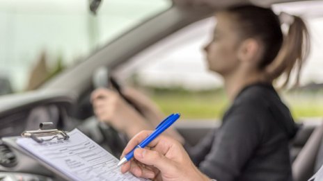 GPS устройство ще задава маршрута на кандидата за шофьорска книжка
