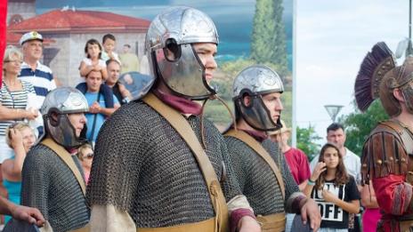 С историческа възстановка честваха празника на Бяла (СНИМКИ)