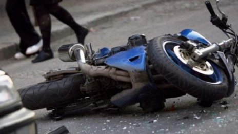 Младеж с "Kawasaki" загина на място при тежък пътен инцидент в Каварна