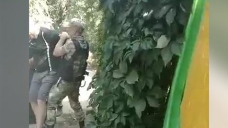 Дете ли? На фронта отиваш! Руски войници отвлякоха баща от градина 