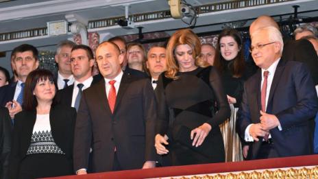 Радев благодари за съпричасността с "Българската Коледа"