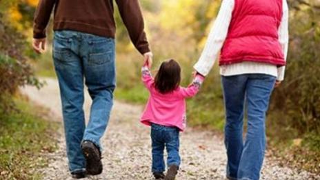Между 16 и 18% е намалял броят на семействата, които желаят да осиновяват деца
