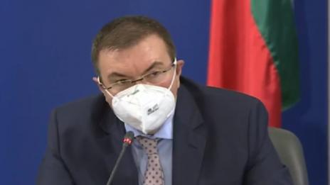 Проф. Ангелов: Не е време за политика, нито за празници