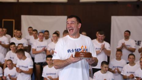 Петер Артс празнува рожден ден на тренировка във Варна (ВИДЕО)