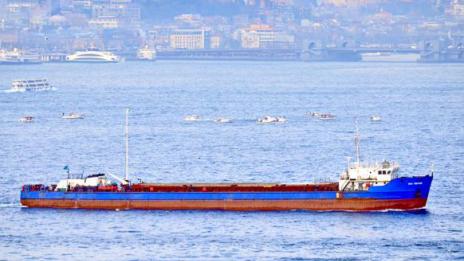 Собственикът на задържания във Варна кораб започна разплащане