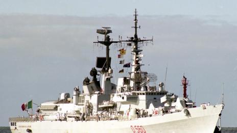   Италиански боен кораб акостира на Морска гара - Варна