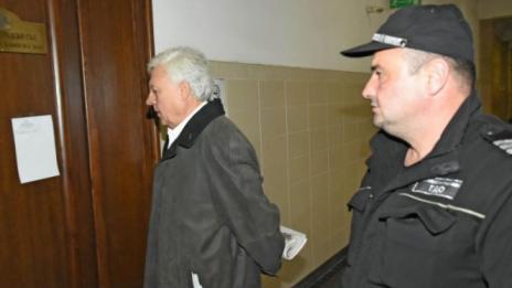 Отложиха делото на мъжа, който застреля жена си в "Лагера"