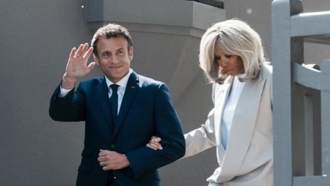 Президент и премиер поздравиха Макрон за изборната победа