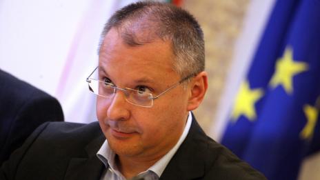 Станишев със зов: Всички, които вярват в ЕС, да действат  