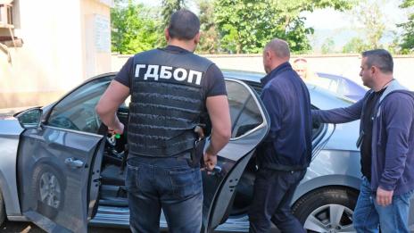 Шестима от задържаните 10 служители на ДАИ остават в ареста