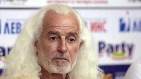 Човекът амфибия готов да преплува в чувал с вързани ръце и крака Охридското езеро