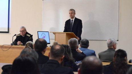 Във ВВМУ обсъдиха „Актуалните предизвикателства и перспективи за развитието на община Варна“