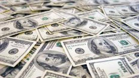 Събраха $230 000 за кола на мъж, ходил по 33 км пеш дневно