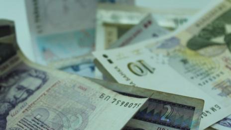 Наивна баба за втори път даде пари и злато на ало апаши