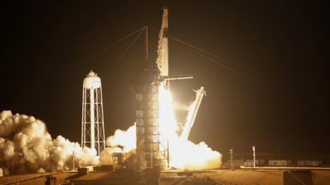 Space Х успешно изстреля космическа капсула към МКС  