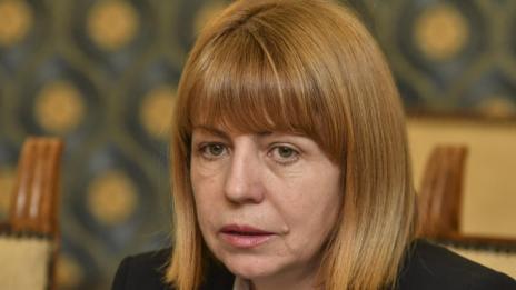 Затварят училищата в София за седмица