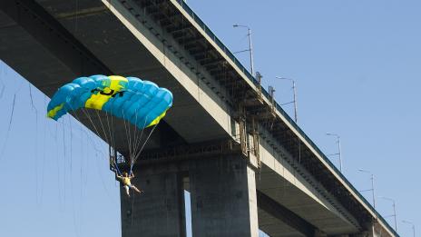Над 70 000 души са скочили от Аспаруховия мост за 25 години (СНИМКИ)