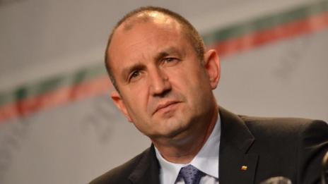Президентът наложи вето върху по-високите данъци за старите коли